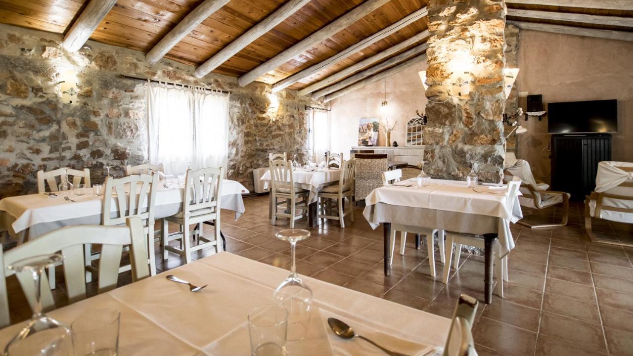 La Casa De La Estacion Hotel Sarrión Eksteriør billede